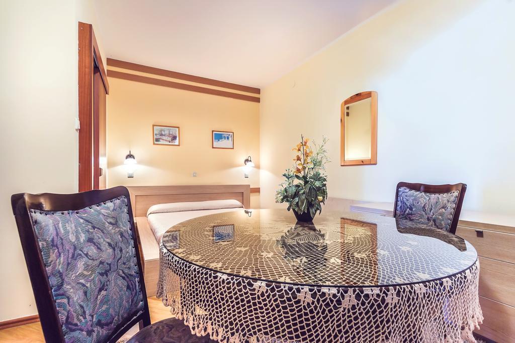 Villa Roses Apartments&Wellness Ičići Esterno foto